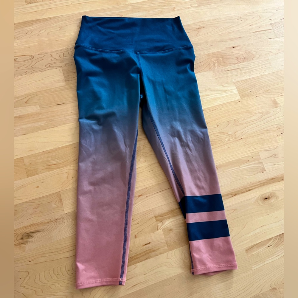 Crop leggings, navy/pink, size small